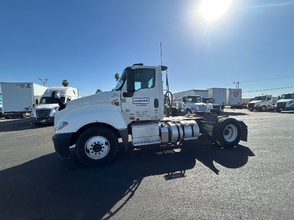 Day Cab Tractor-Heavy Duty Tractors-International-2022-LT625-Fresno-CA-283,838\n\t\tmiles-$ 30,500 - Image 4
