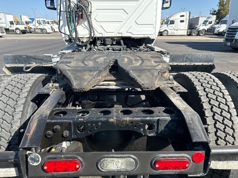 Day Cab Tractor-Heavy Duty Tractors-International-2022-LT625-Fresno-CA-283,838\n\t\tmiles-$ 30,500 - Image 6