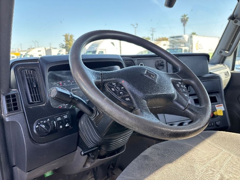 Day Cab Tractor-Heavy Duty Tractors-International-2022-LT625-Fresno-CA-284,347\n\t\tmiles-$ 30,500 - Image 10