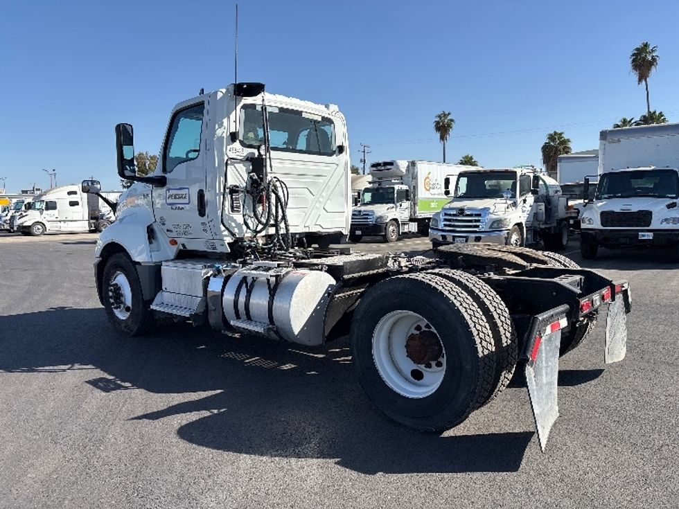 Day Cab Tractor-Heavy Duty Tractors-International-2022-LT625-Fresno-CA-284,347\n\t\tmiles-$ 30,500 - Image 5