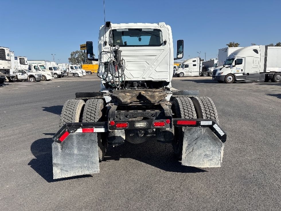Day Cab Tractor-Heavy Duty Tractors-International-2022-LT625-Fresno-CA-284,347\n\t\tmiles-$ 30,500 - Image 6