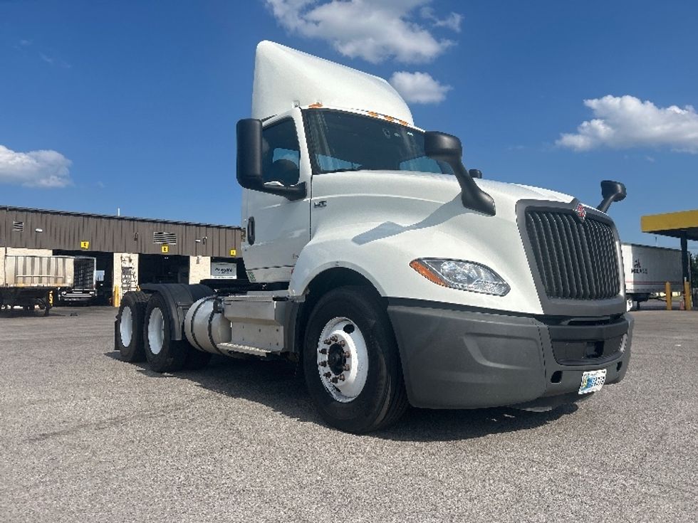 Day Cab Tractor-Heavy Duty Tractors-International-2022-LT625-Oklahoma City-OK-360,983\n\t\tmiles-$ 38,750 - Image 1
