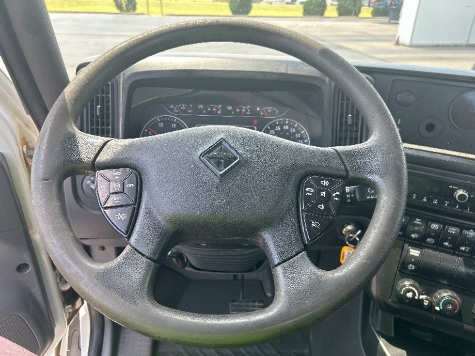 Day Cab Tractor-Heavy Duty Tractors-International-2022-LT625-Oklahoma City-OK-360,983\n\t\tmiles-$ 38,750 - Image 11