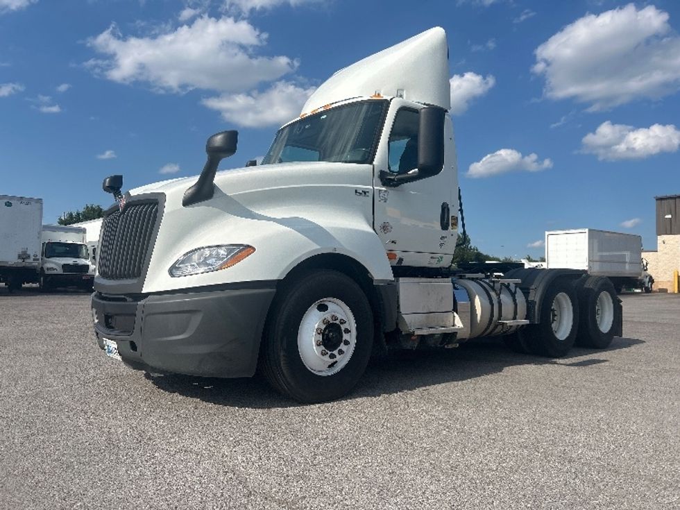 Day Cab Tractor-Heavy Duty Tractors-International-2022-LT625-Oklahoma City-OK-360,983\n\t\tmiles-$ 38,750 - Image 3