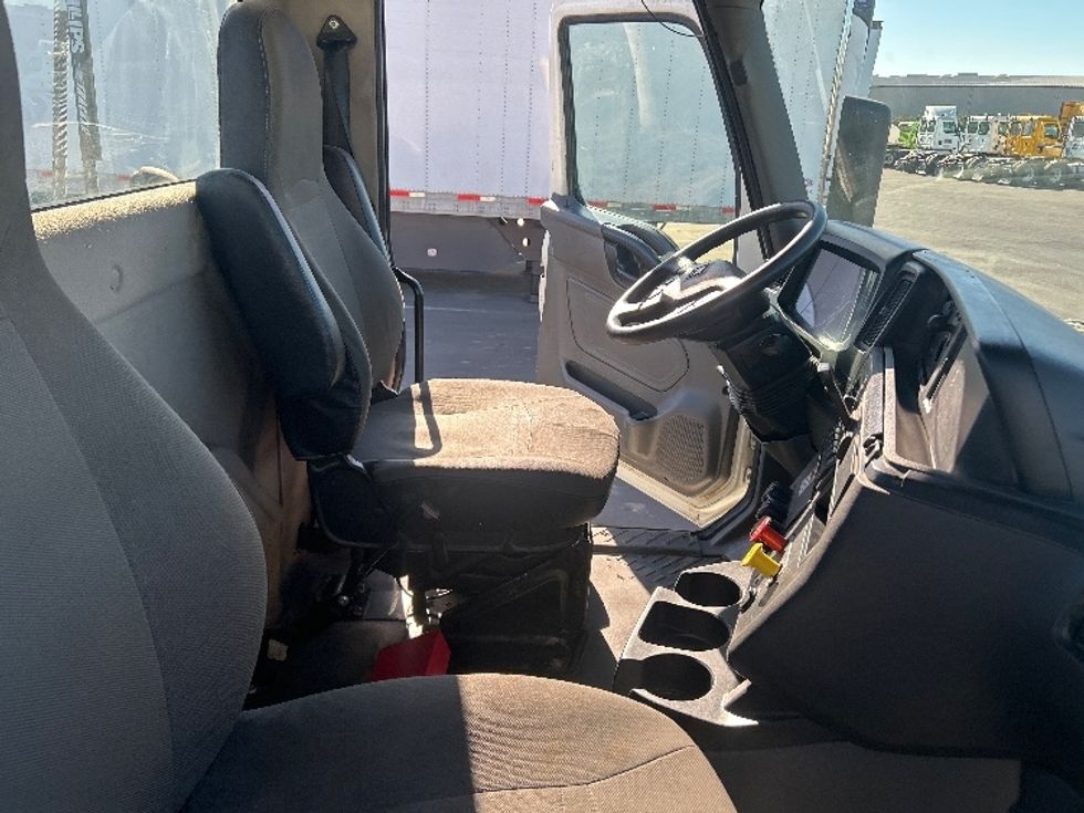 Day Cab Tractor-Heavy Duty Tractors-International-2022-LT625-West Sacramento-CA-311,886\n\t\tmiles-$ 29,250 - Image 14