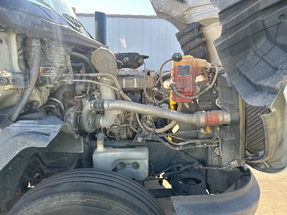 Day Cab Tractor-Heavy Duty Tractors-International-2022-LT625-West Sacramento-CA-311,886\n\t\tmiles-$ 29,250 - Image 15