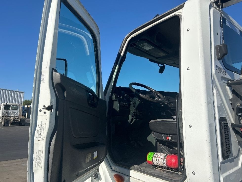 Day Cab Tractor-Heavy Duty Tractors-International-2022-LT625-West Sacramento-CA-311,886\n\t\tmiles-$ 29,250 - Image 9