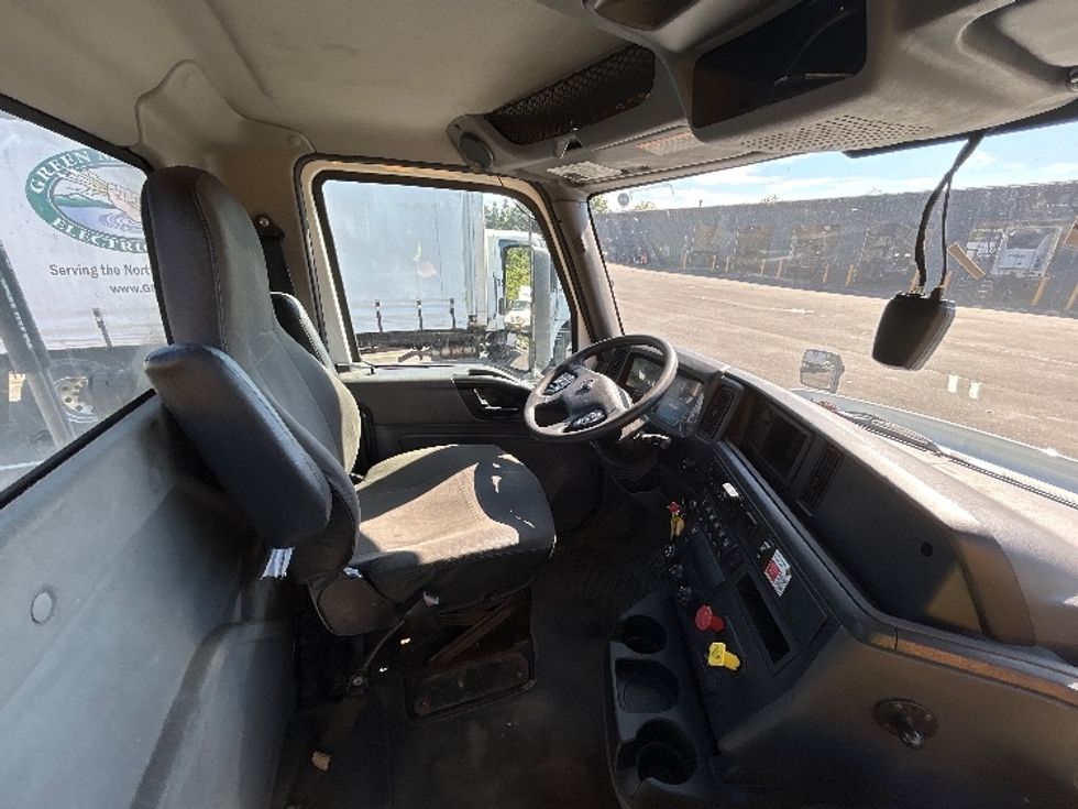 Day Cab Tractor-Heavy Duty Tractors-International-2022-RH613-Albany-NY-416,521\n\t\tmiles-$ 33,250 - Image 14