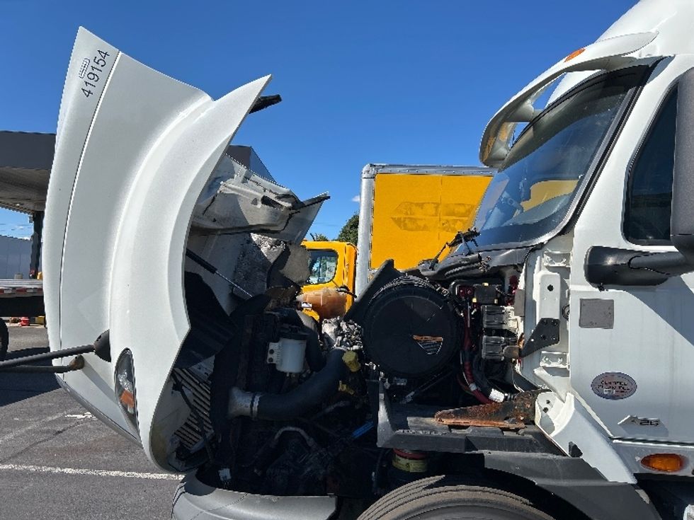 Day Cab Tractor-Heavy Duty Tractors-International-2022-RH613-Albany-NY-416,521\n\t\tmiles-$ 33,250 - Image 16