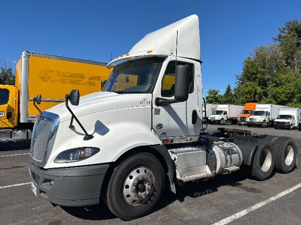 Day Cab Tractor-Heavy Duty Tractors-International-2022-RH613-Albany-NY-416,521\n\t\tmiles-$ 33,250 - Image 3