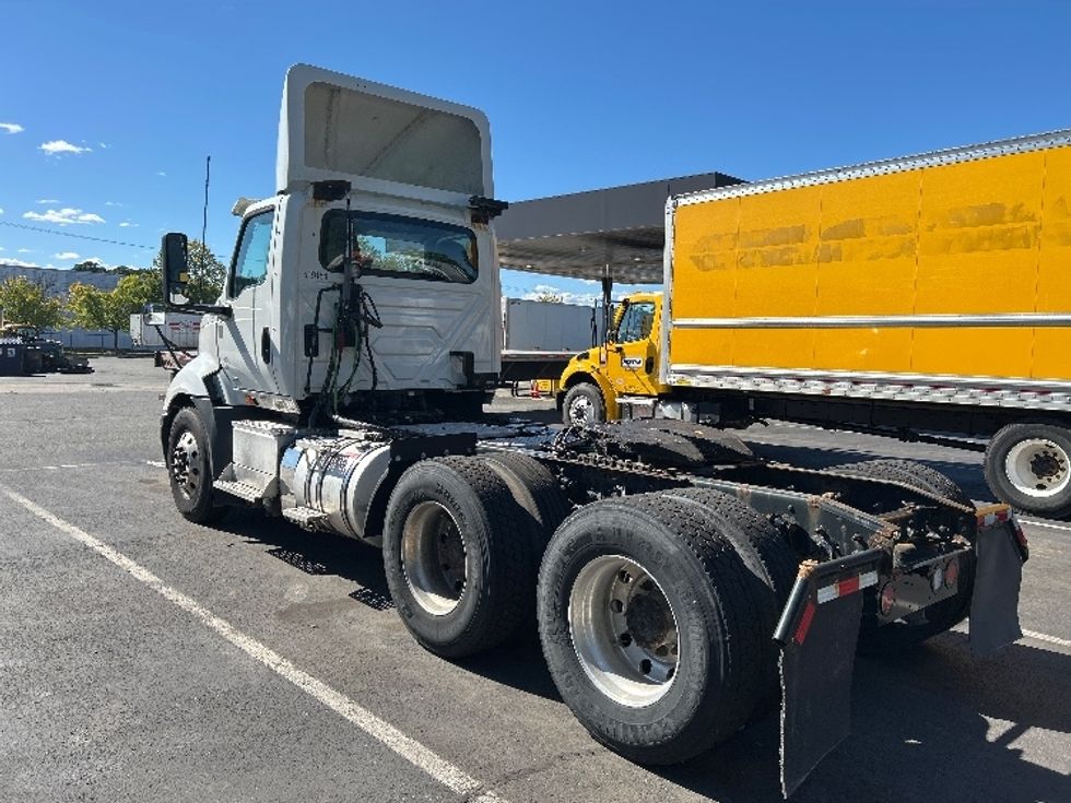 Day Cab Tractor-Heavy Duty Tractors-International-2022-RH613-Albany-NY-416,521\n\t\tmiles-$ 33,250 - Image 5