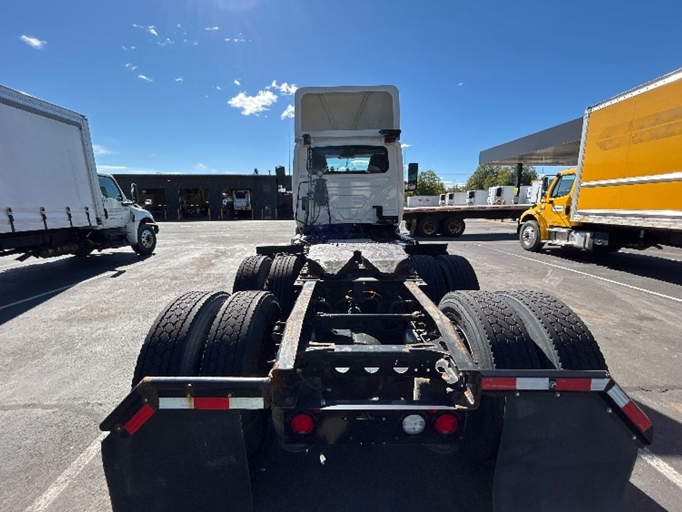 Day Cab Tractor-Heavy Duty Tractors-International-2022-RH613-Albany-NY-416,521\n\t\tmiles-$ 33,250 - Image 6