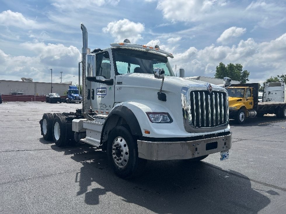 Day Cab Tractor-Heavy Duty Tractors-International-2023-HX620-Indianapolis-IN-133,918\n\t\tmiles-$ 103,750 - Image 1