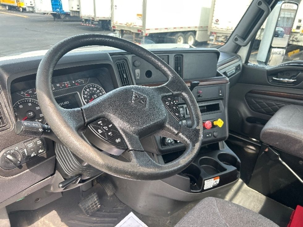 Day Cab Tractor-Heavy Duty Tractors-International-2023-HX620-Indianapolis-IN-133,918\n\t\tmiles-$ 103,750 - Image 10