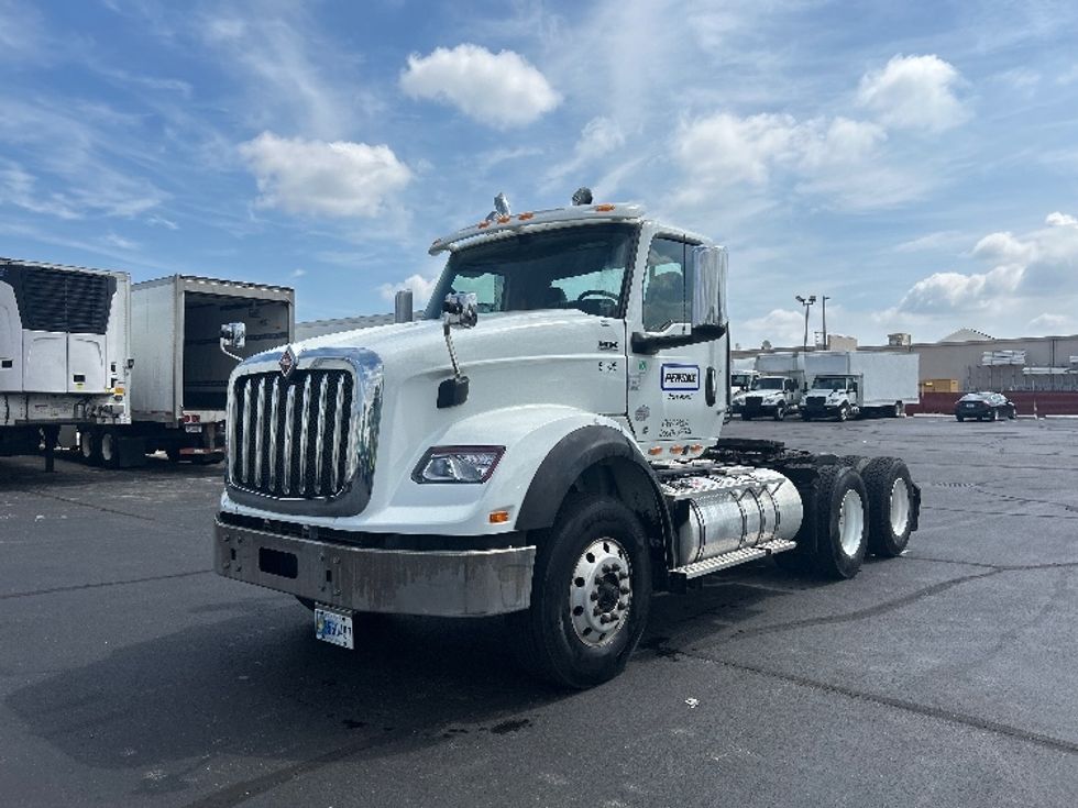 Day Cab Tractor-Heavy Duty Tractors-International-2023-HX620-Indianapolis-IN-133,918\n\t\tmiles-$ 103,750 - Image 3