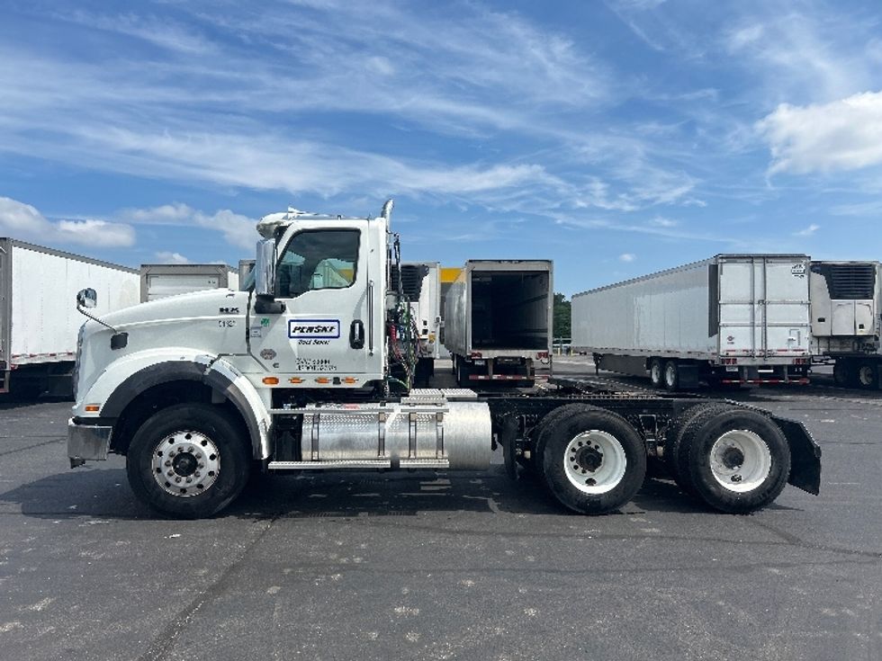 Day Cab Tractor-Heavy Duty Tractors-International-2023-HX620-Indianapolis-IN-133,918\n\t\tmiles-$ 103,750 - Image 4