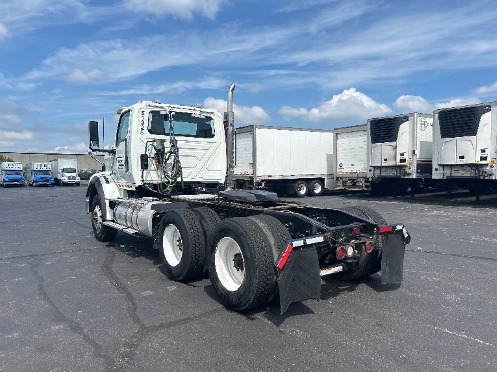 Day Cab Tractor-Heavy Duty Tractors-International-2023-HX620-Indianapolis-IN-133,918\n\t\tmiles-$ 103,750 - Image 5