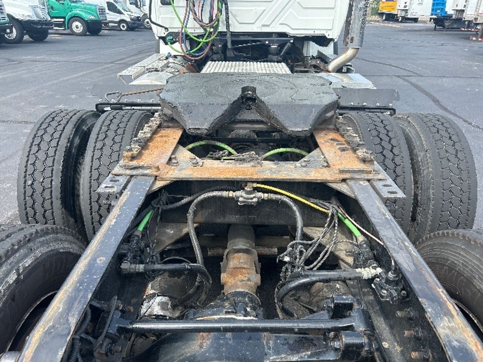 Day Cab Tractor-Heavy Duty Tractors-International-2023-HX620-Indianapolis-IN-133,918\n\t\tmiles-$ 103,750 - Image 6