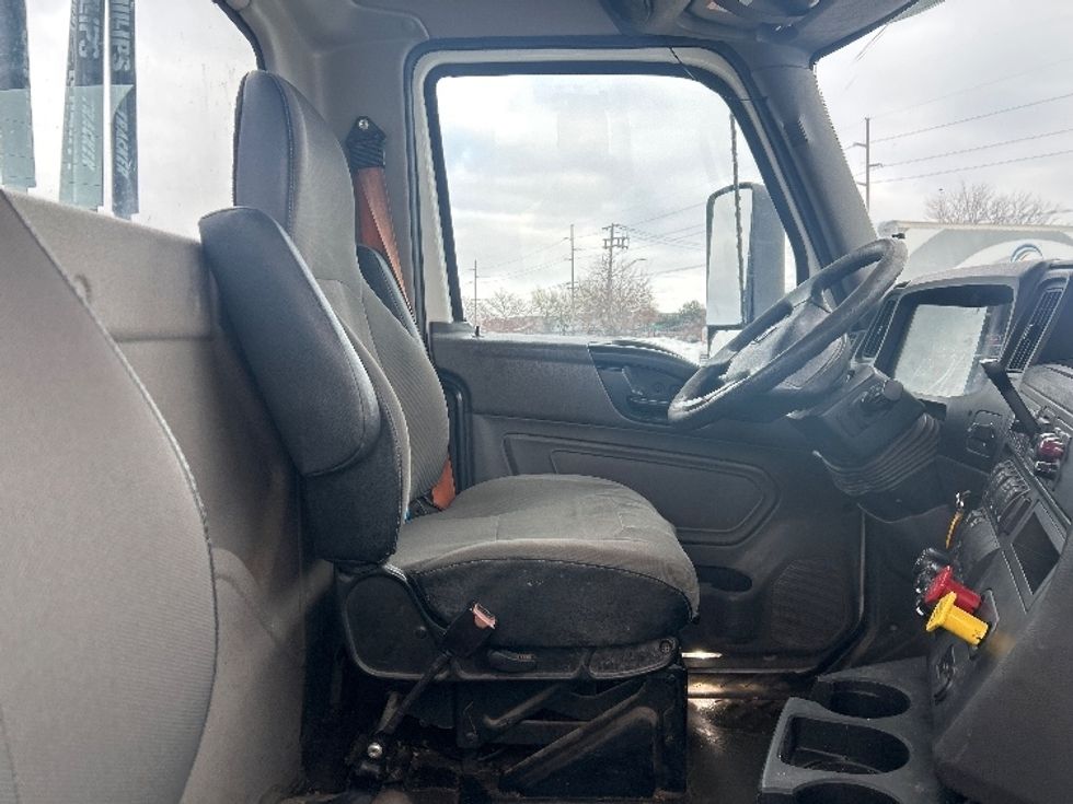 Day Cab Tractor-Heavy Duty Tractors-International-2023-LT625-Cadillac-MI-364,556\n\t\tmiles-$ 43,750 - Image 14