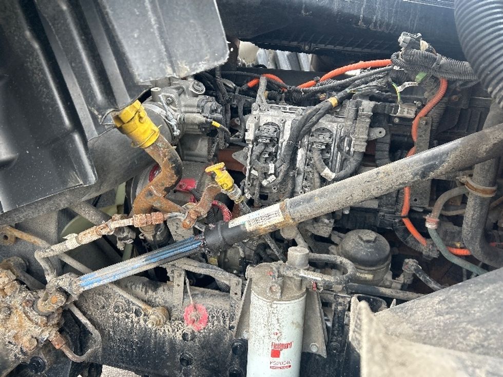 Day Cab Tractor-Heavy Duty Tractors-International-2023-LT625-Cadillac-MI-364,556\n\t\tmiles-$ 43,750 - Image 16