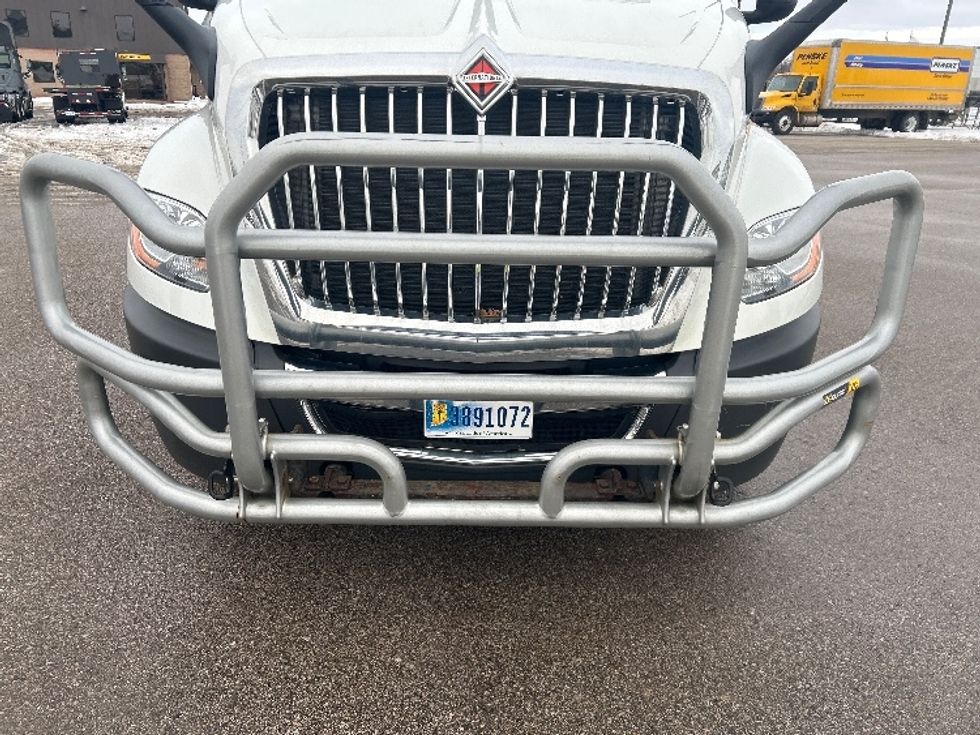 Day Cab Tractor-Heavy Duty Tractors-International-2023-LT625-Cadillac-MI-364,556\n\t\tmiles-$ 43,750 - Image 17