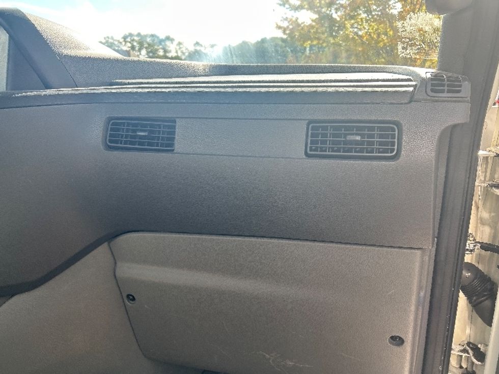 Day Cab Tractor-Heavy Duty Tractors-International-2023-LT625-Fitchburg-MA-147,140\n\t\tmiles-$ 50,250 - Image 13