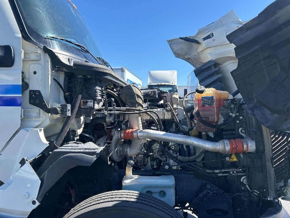 Day Cab Tractor-Heavy Duty Tractors-International-2023-LT625-Fontana-CA-148,913\n\t\tmiles-$ 52,500 - Image 15