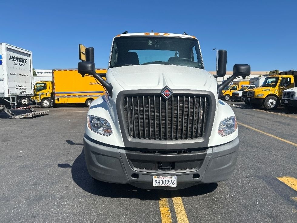 Day Cab Tractor-Heavy Duty Tractors-International-2023-LT625-Fontana-CA-148,913\n\t\tmiles-$ 52,500 - Image 2