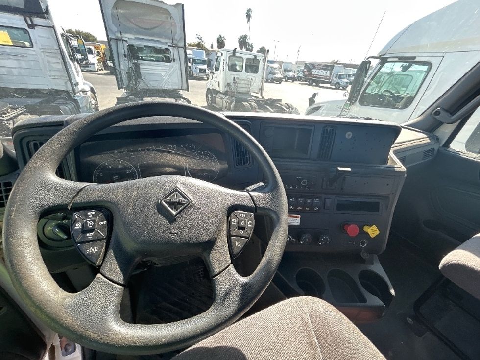 Day Cab Tractor-Heavy Duty Tractors-International-2023-LT625-Fresno-CA-149,861\n\t\tmiles-$ 52,000 - Image 11