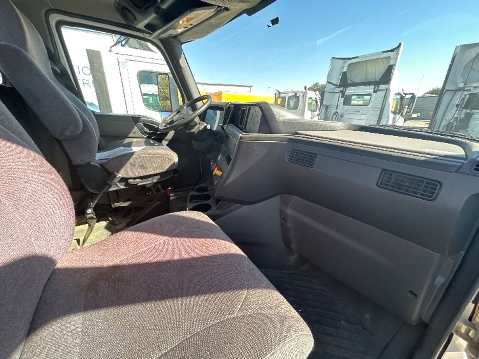 Day Cab Tractor-Heavy Duty Tractors-International-2023-LT625-Fresno-CA-149,861\n\t\tmiles-$ 52,000 - Image 14