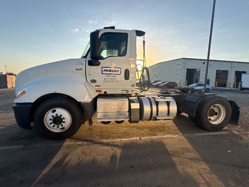 Day Cab Tractor-Heavy Duty Tractors-International-2023-LT625-Fresno-CA-149,861\n\t\tmiles-$ 52,000 - Image 4