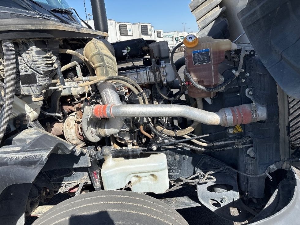 Day Cab Tractor-Heavy Duty Tractors-International-2023-LT625-Fresno-CA-183,036\n\t\tmiles-$ 53,000 - Image 15