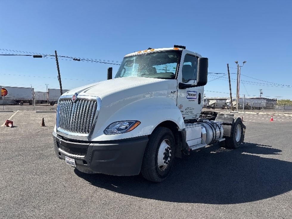 Day Cab Tractor-Heavy Duty Tractors-International-2023-LT625-Fresno-CA-183,036\n\t\tmiles-$ 53,000 - Image 3