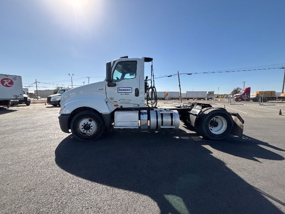 Day Cab Tractor-Heavy Duty Tractors-International-2023-LT625-Fresno-CA-183,036\n\t\tmiles-$ 53,000 - Image 4