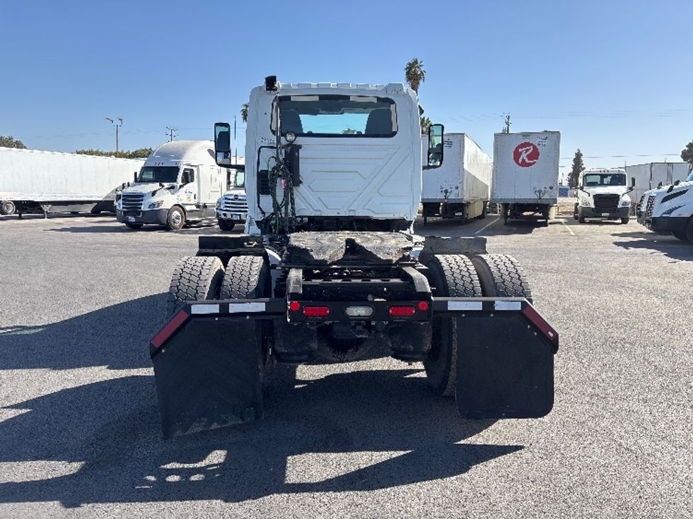 Day Cab Tractor-Heavy Duty Tractors-International-2023-LT625-Fresno-CA-183,036\n\t\tmiles-$ 53,000 - Image 6
