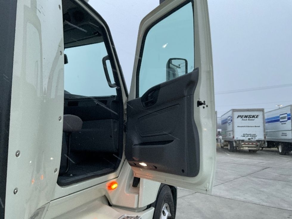 Day Cab Tractor-Heavy Duty Tractors-International-2023-LT625-Knoxville-TN-97,695\n\t\tmiles-$ 93,000 - Image 12