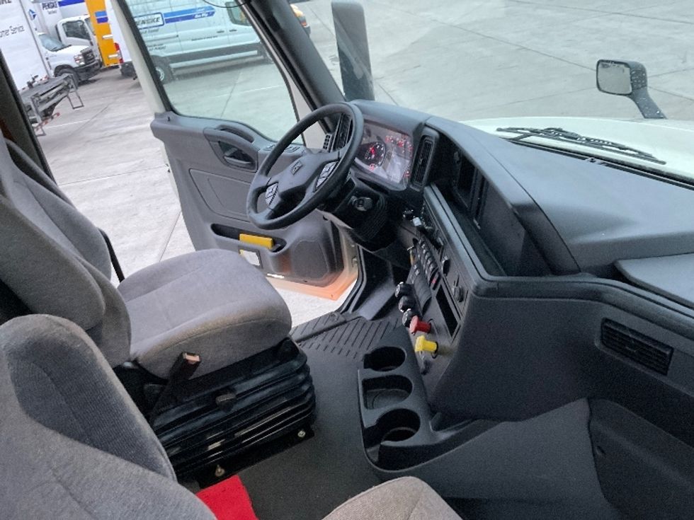 Day Cab Tractor-Heavy Duty Tractors-International-2023-LT625-Knoxville-TN-97,695\n\t\tmiles-$ 93,000 - Image 14