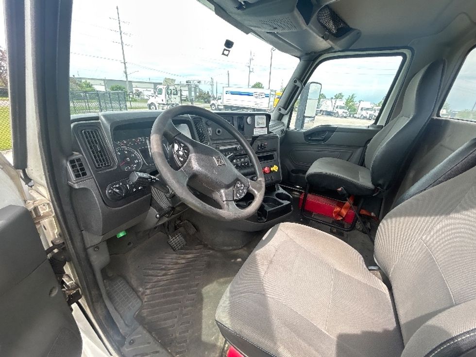 Day Cab Tractor-Heavy Duty Tractors-International-2023-LT625-Lansing-MI-406,839\n\t\tmiles-$ 47,250 - Image 10