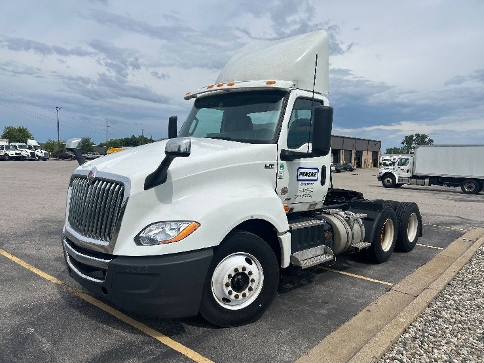 Day Cab Tractor-Heavy Duty Tractors-International-2023-LT625-Lansing-MI-406,839\n\t\tmiles-$ 47,250 - Image 3