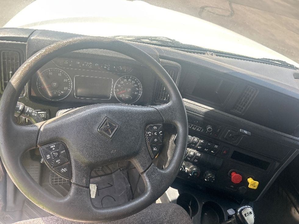 Day Cab Tractor-Heavy Duty Tractors-International-2023-LT625-Phoenix-AZ-219,569\n\t\tmiles-$ 52,500 - Image 11