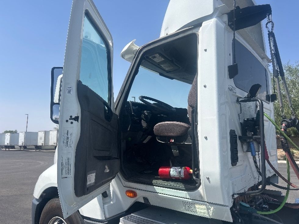 Day Cab Tractor-Heavy Duty Tractors-International-2023-LT625-Phoenix-AZ-219,569\n\t\tmiles-$ 52,500 - Image 9