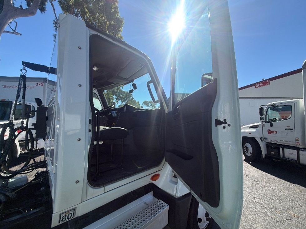 Day Cab Tractor-Heavy Duty Tractors-International-2023-LT625-Torrance-CA-165,700\n\t\tmiles-$ 53,250 - Image 12