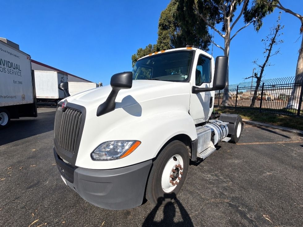 Day Cab Tractor-Heavy Duty Tractors-International-2023-LT625-Torrance-CA-165,700\n\t\tmiles-$ 53,250 - Image 3