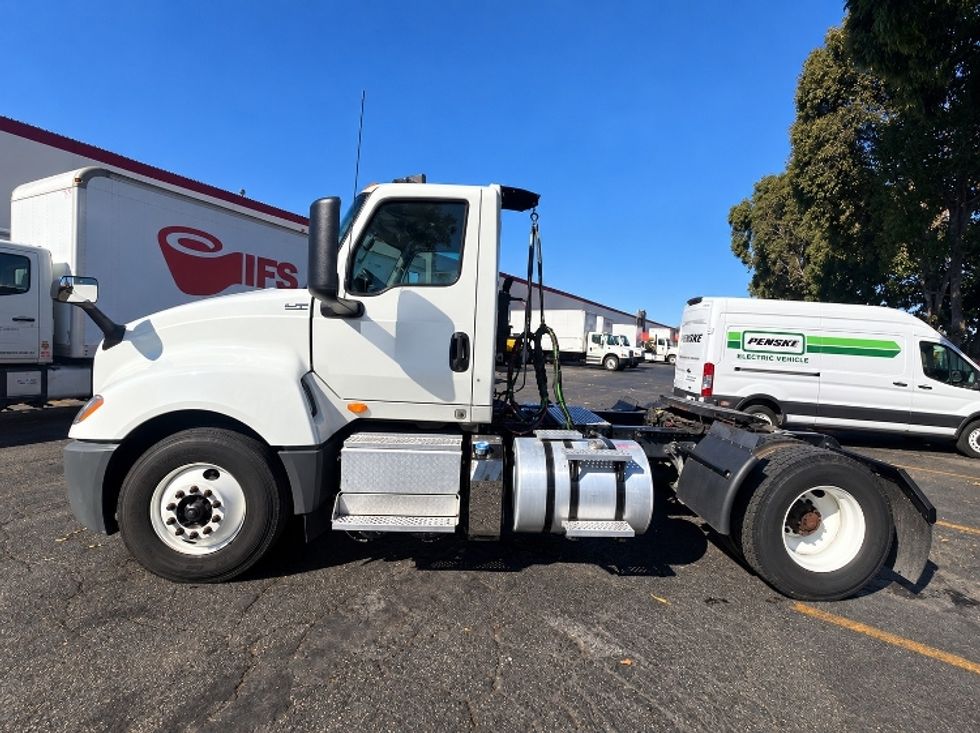 Day Cab Tractor-Heavy Duty Tractors-International-2023-LT625-Torrance-CA-165,700\n\t\tmiles-$ 53,250 - Image 4