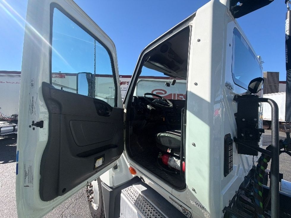 Day Cab Tractor-Heavy Duty Tractors-International-2023-LT625-Torrance-CA-165,700\n\t\tmiles-$ 53,250 - Image 9