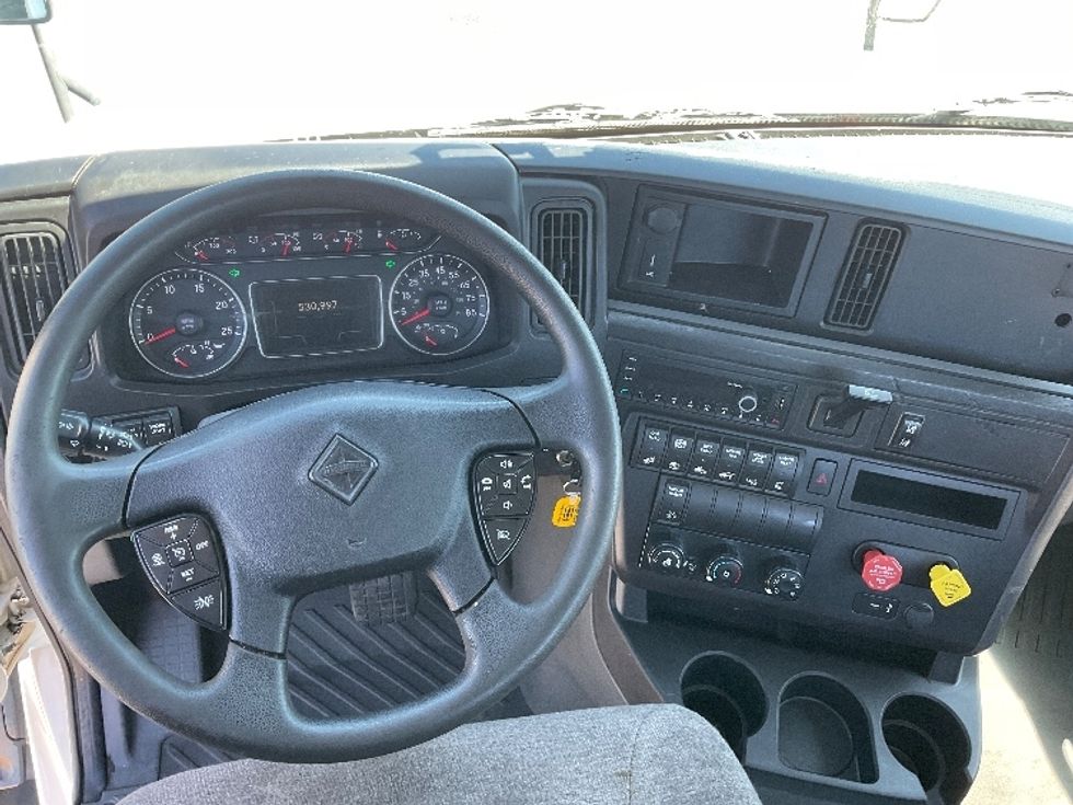 Day Cab Tractor-Heavy Duty Tractors-International-2023-RH613-Albany-GA-530,997\n\t\tmiles-$ 24,000 - Image 11