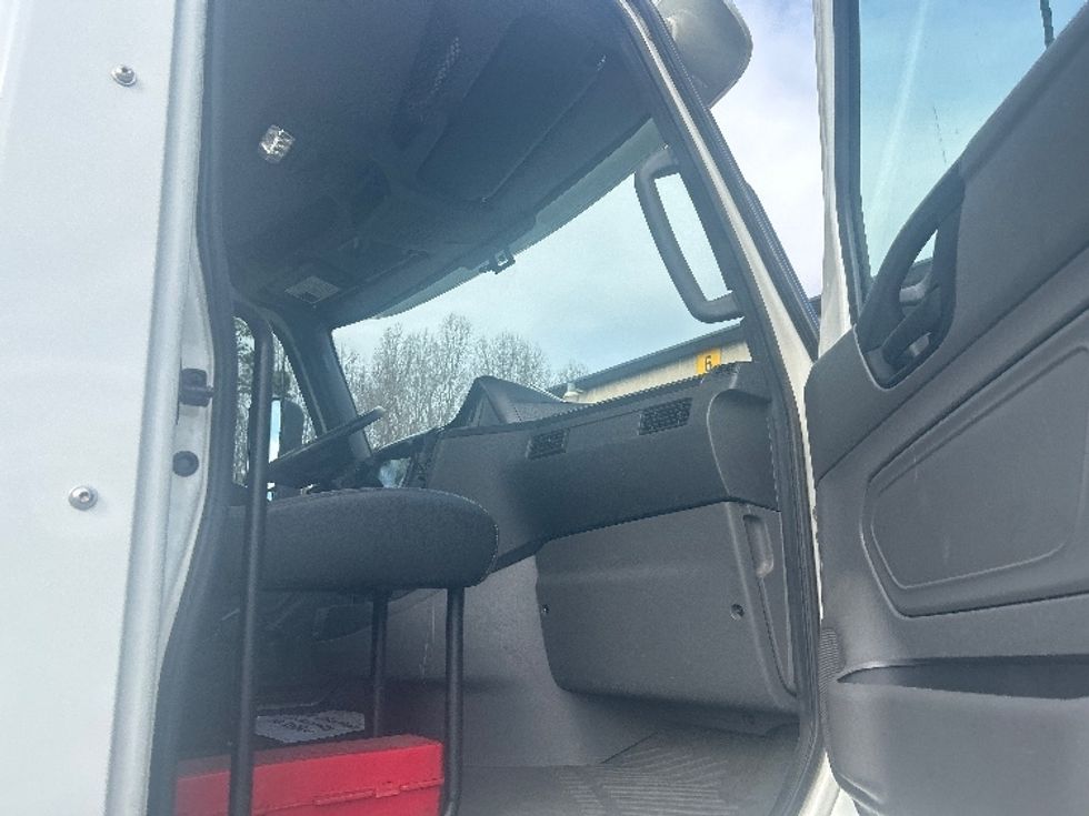 Day Cab Tractor-Heavy Duty Tractors-International-2023-RH613-Anderson-SC-95,828\n\t\tmiles-$ 66,250 - Image 12