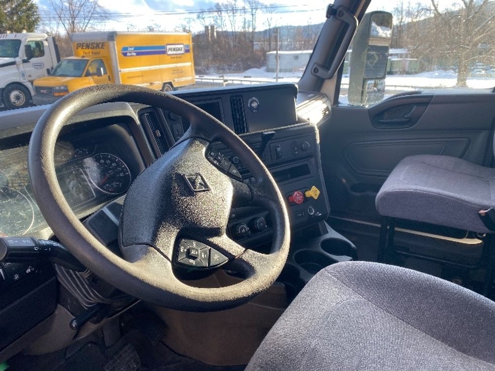 Day Cab Tractor-Heavy Duty Tractors-International-2023-RH613-Binghamton-NY-431,464\n\t\tmiles-$ 35,500 - Image 10