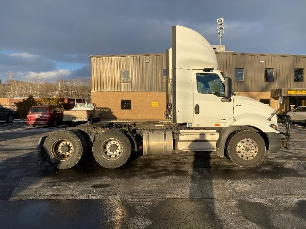 Day Cab Tractor-Heavy Duty Tractors-International-2023-RH613-Binghamton-NY-431,464\n\t\tmiles-$ 35,500 - Image 8