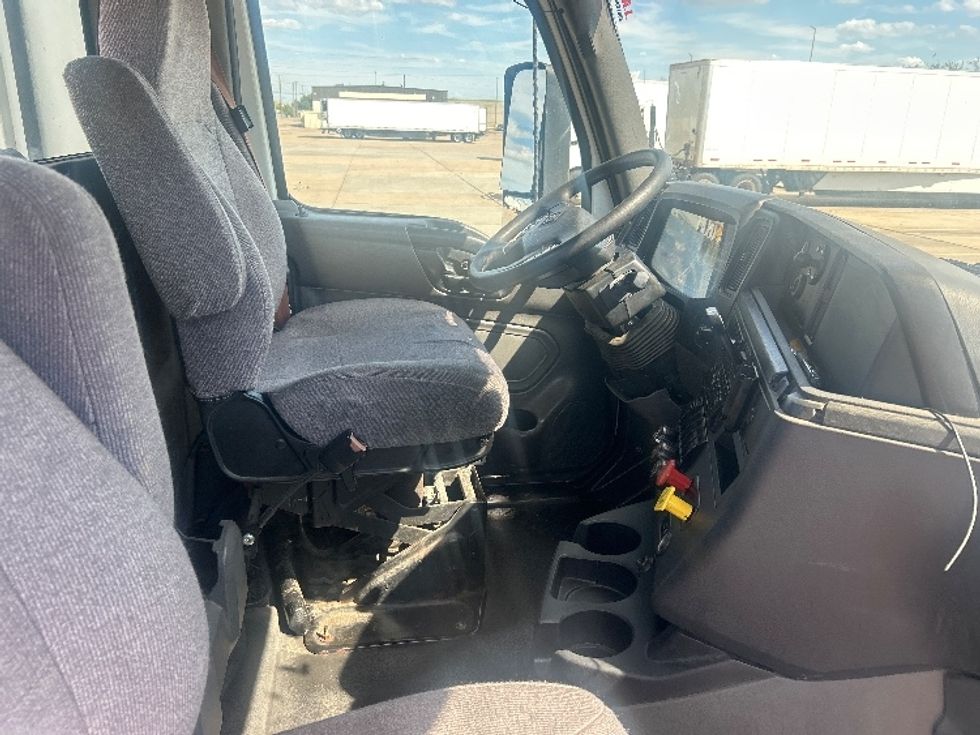 Day Cab Tractor-Heavy Duty Tractors-International-2023-RH613-Dallas-TX-416,896\n\t\tmiles-$ 49,500 - Image 14